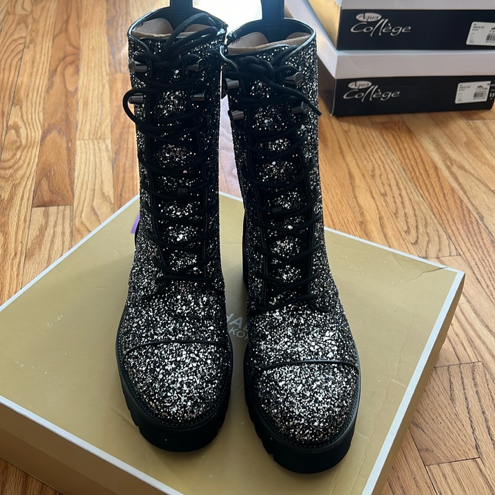 Michael Kors bryce bootie - Picture 2 of 8